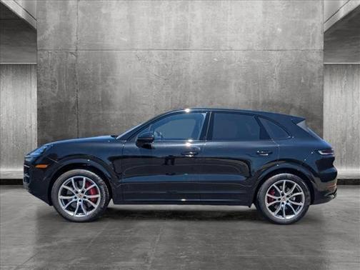 2024 Porsche Cayenne S