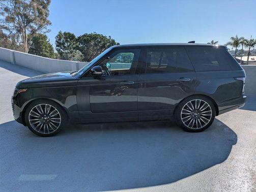 2022 Land Rover Range Rover Autobiography