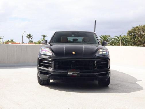 Chromite Black Metallic 2024 Porsche Cayenne Cayenne