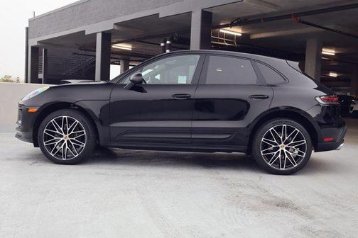 2025 Porsche Macan AWD