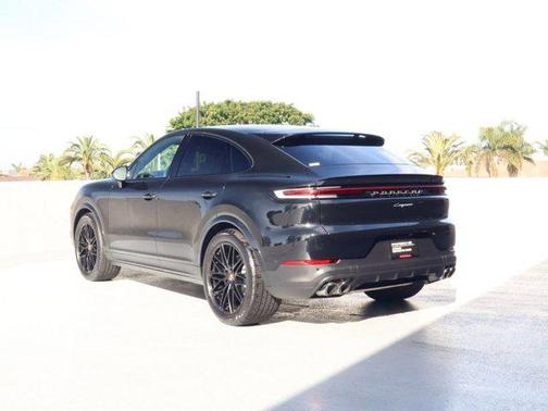 Chromite Black Metallic 2025 Porsche Cayenne Cayenne