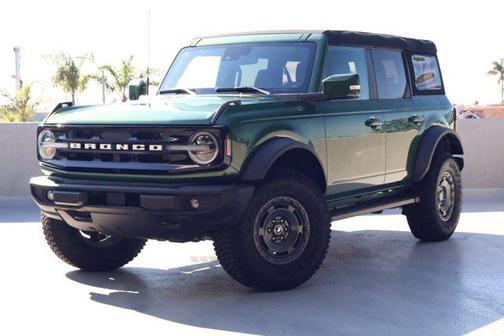 2024 Ford Bronco Outer Banks