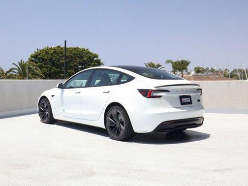 Pearl White Multi-Coat 2025 Tesla Model 3 Performance