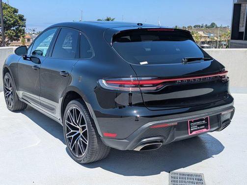 2024 Porsche Macan Base