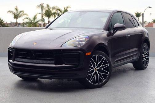 2026 Porsche Macan AWD
