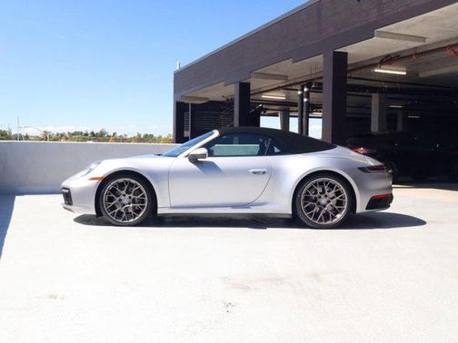 2020 Porsche 911 Carrera