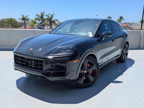 2025 Porsche Cayenne GTS