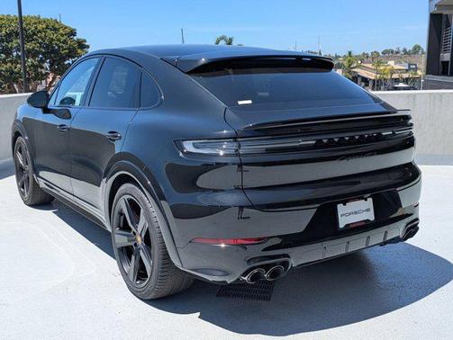 2025 Porsche Cayenne GTS