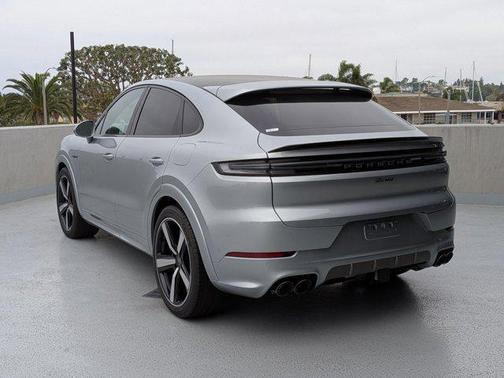 2025 Porsche Cayenne Turbo
