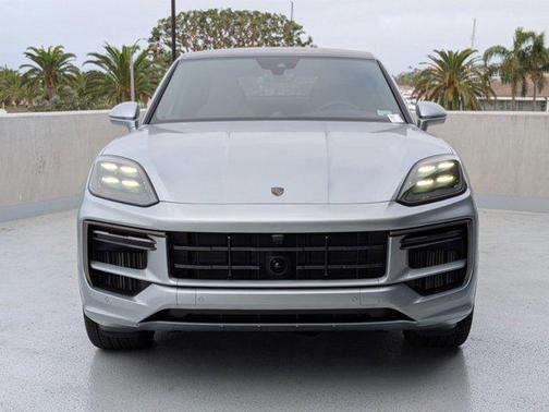 2025 Porsche Cayenne Turbo