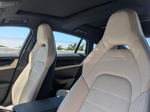 2024 Porsche Panamera RWD
