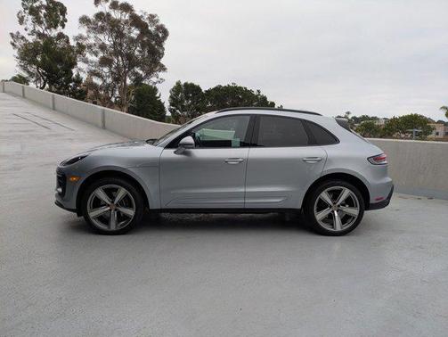 2024 Porsche Macan AWD