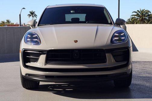 2024 Porsche Macan AWD