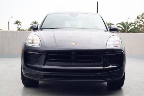 2022 Porsche Macan AWD