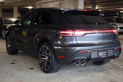 2022 Porsche Macan AWD
