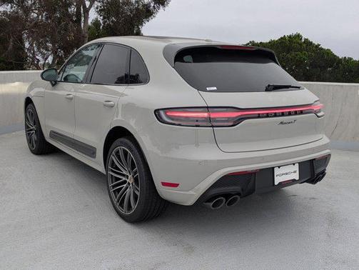 2025 Porsche Macan T