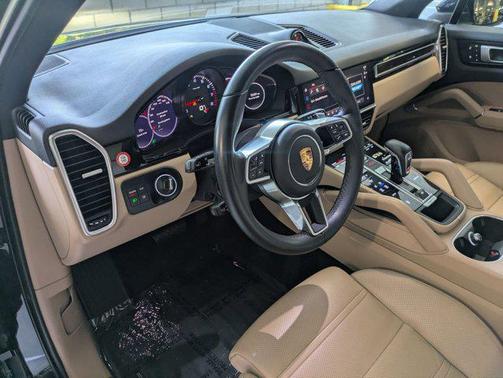 2022 Porsche Cayenne Platinum Edition