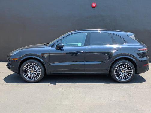 2022 Porsche Cayenne Platinum Edition