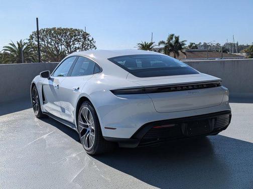 2022 Porsche Taycan RWD