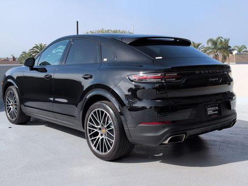 2023 Porsche Cayenne Platinum Edition