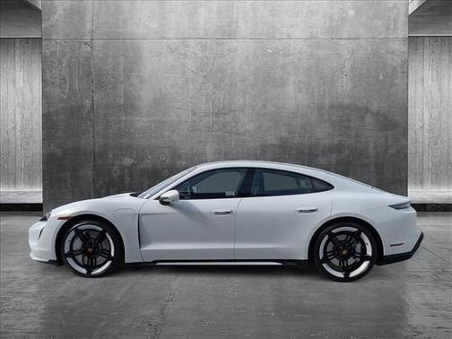 2020 Porsche Taycan Turbo