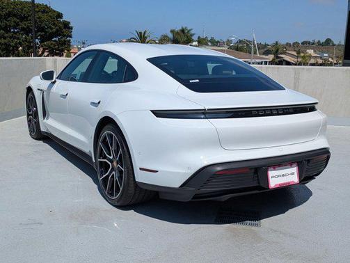 2025 Porsche Taycan 4