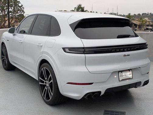 2026 Porsche Cayenne Turbo