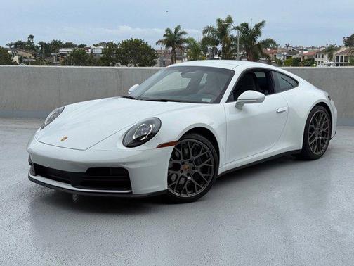 2025 Porsche 911 Carrera