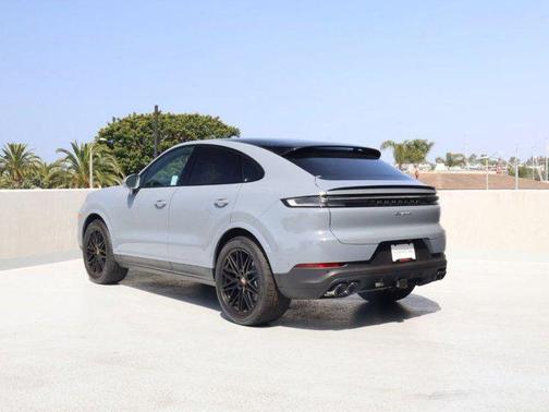 Arctic Grey 2026 Porsche Cayenne Cayenne