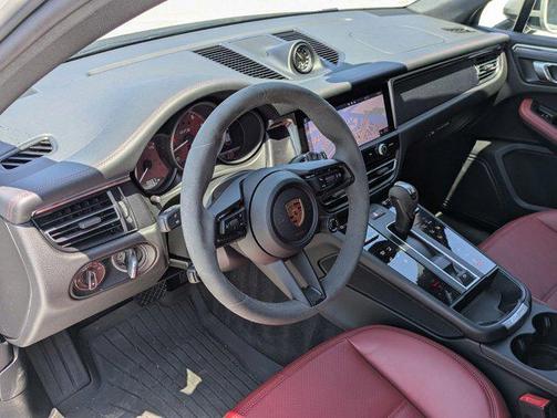 2023 Porsche Macan GTS