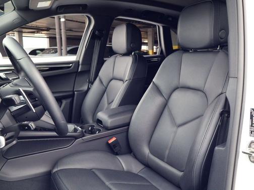 White 2025 Porsche Macan Macan