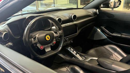 Nero 2020 Ferrari Portofino Base