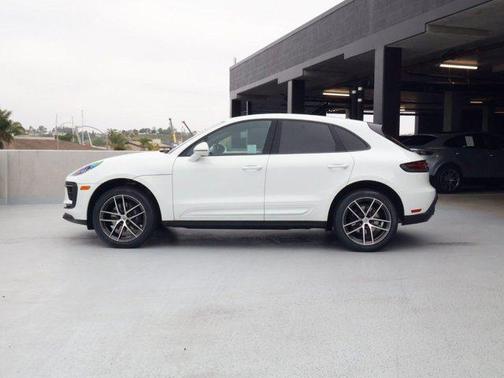 2025 Porsche Macan Macan