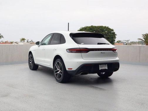 2025 Porsche Macan Macan