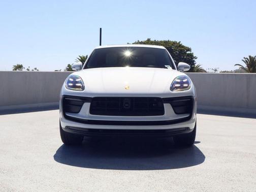 White 2025 Porsche Macan Macan