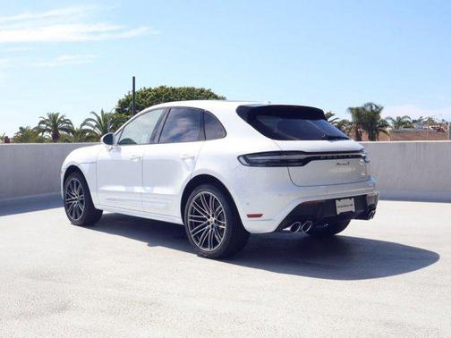 2026 Porsche Macan Macan