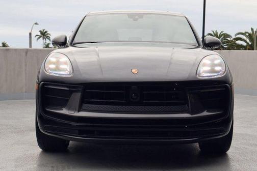 2026 Porsche Macan T