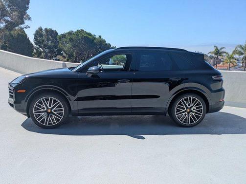 2024 Porsche Cayenne AWD