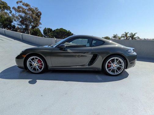 2025 Porsche 718 Cayman S