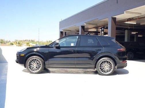 2022 Porsche Cayenne Platinum Edition