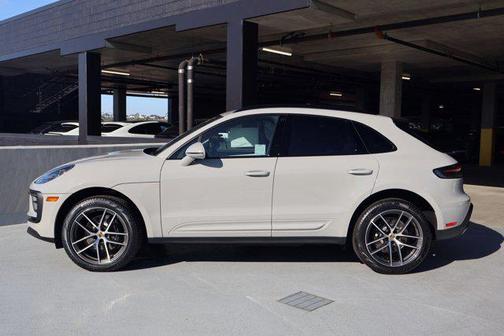 2026 Porsche Macan AWD