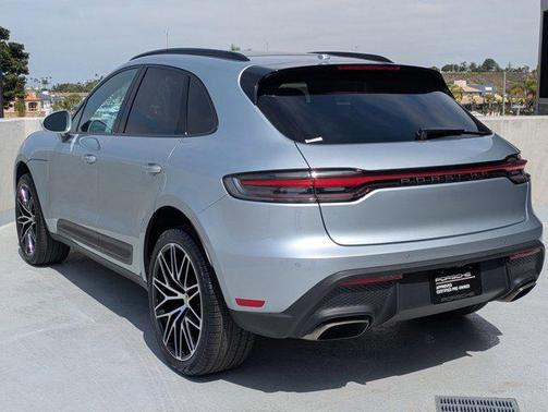 2024 Porsche Macan Base
