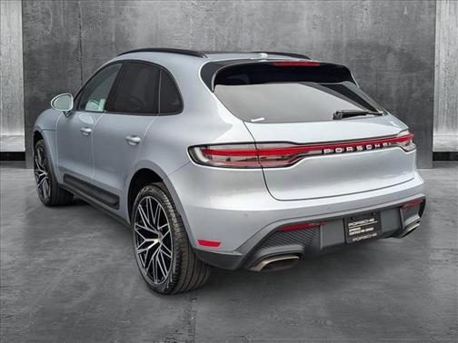 2024 Porsche Macan Base