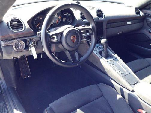 2025 Porsche 718 Spyder RS