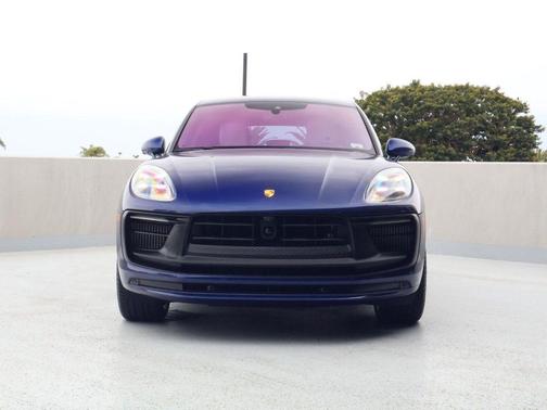 Gentian Blue Metallic 2023 Porsche Macan Macan GTS