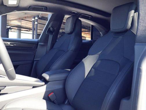 Ice Grey Metallic 2026 Porsche Macan Turbo