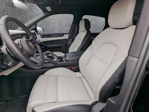 2024 Porsche Cayenne AWD