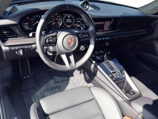 2024 Porsche 911 Carrera GTS