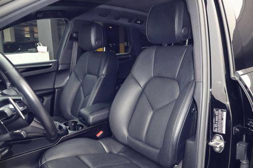 2022 Porsche Macan S