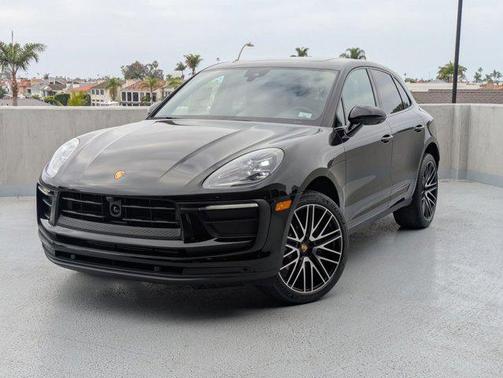 2026 Porsche Macan AWD